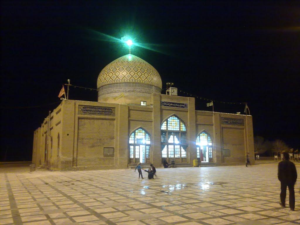 کتابخانه امامزاده سلطان محمدعابد کاخک ۷۰۰۰ جلد کتاب دارد