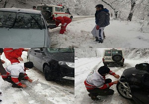 امدادرسانی نیروهای راهداری به 421 خودرو در راه مانده استان اردبیل