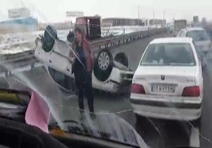 مشاهده آسمان وحشتناک اهواز از داخل هواپیما/جدال سنگین وزن&zwnj;ها در جاده قم-تهران/جاری شدن چشمه&zwnj;ها در &laquo;خرتنگ&raquo; + فیلم و تصاویر