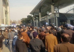 مشاهده آسمان وحشتناک اهواز از داخل هواپیما/جدال سنگین وزن&zwnj;ها در جاده قم-تهران/جاری شدن چشمه&zwnj;ها در &laquo;خرتنگ&raquo; + فیلم و تصاویر