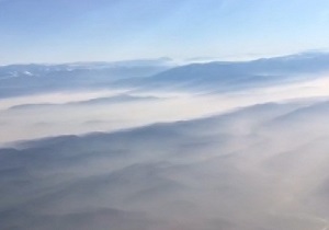 مشاهده آسمان وحشتناک اهواز از داخل هواپیما/جدال سنگین وزن&zwnj;ها در جاده قم-تهران/جاری شدن چشمه&zwnj;ها در &laquo;خرتنگ&raquo; + فیلم و تصاویر