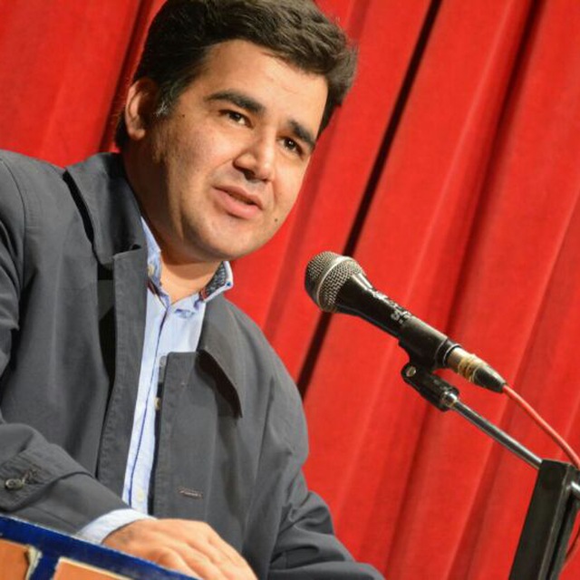 عاشقانه‌هایی از نزار قبانی در یک کتاب
