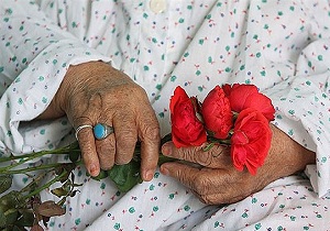 پرستار زن پس از مرگ پیرزن تهرانی حقوقش را می گرفت!