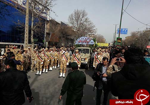 تشییع پیکر دو شهید گمنام در بروجرد+تصاویر