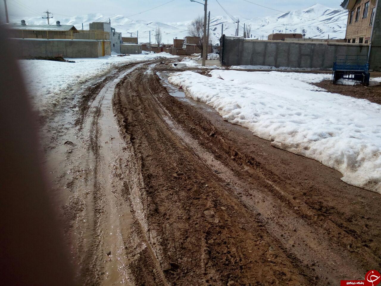 وضعیت گل&zwnj;آلود کوچه و خیابان&zwnj;های روستای &laquo;سمیران&raquo; + تصاویر