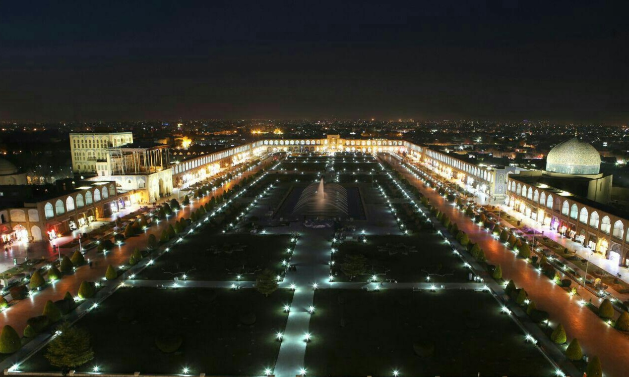 بهینه سازی سیستم نورپردازی و روشنایی میدان امام(ره)