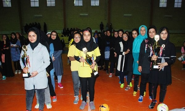 برگزاری مسابقات فوتسال بانوان در دوراهک