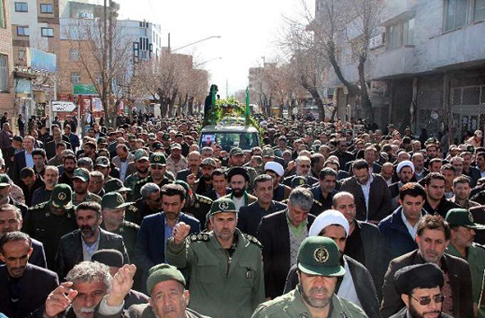 تصاویر تشییع باشکوه هفت شهید گمنام در شهرکرد