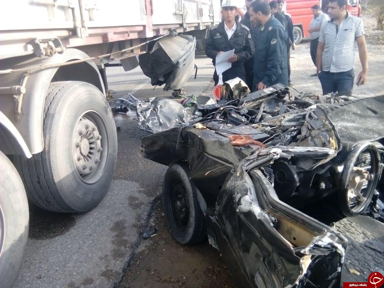 له شدن پژو در زیر تریلی/نجات معجزه آسای راننده خودرو پژو + تصاویر