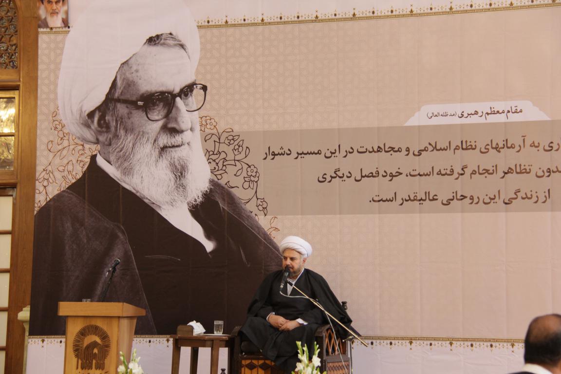 فقاهت آیت الله طبسی راهگشای مسائل در مجلس تشخیص مصلحت