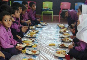 بهره مندی 3 هزار كودك در روستامهدها از يك وعده غذای گرم