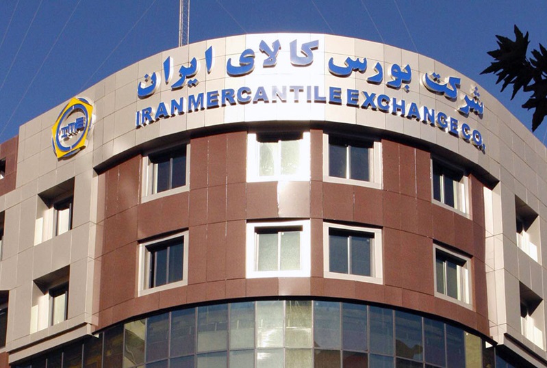 عرضه بیش از 100 هزار تن انواع محصولات نفتی و پتروشیمی