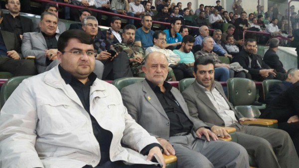 نماینده ارومیه در خانه والیبال/ حضرت&zwnj;پور تماشاگر دیدار تیم شهرش شد