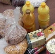 کمک های ۳۰۰ میلیون ریالی نیکوکاران خویی به مستمندان