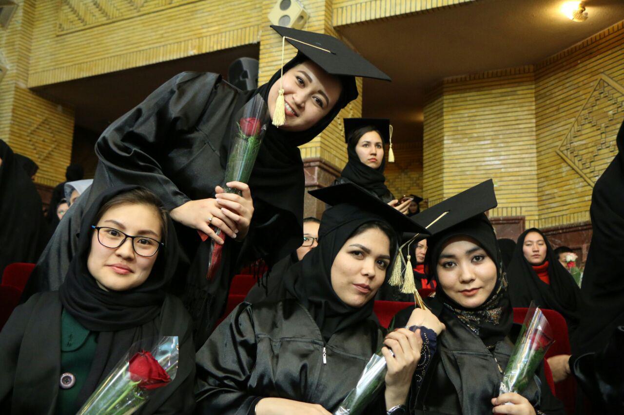 گزارش تصویری جشن فارغ&zwnj;التحصیلی دانشجویان افغانستانی از دانشگاه قم