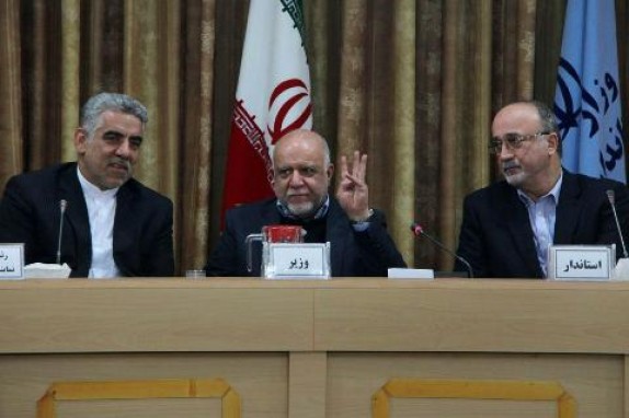 سرمایه گذاری 50  تا 60 میلیارد دلاری  در صنایع پتروشیمی