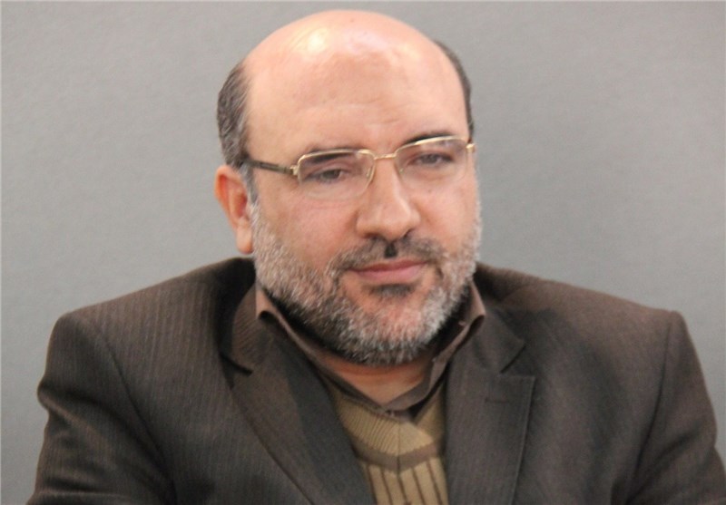 مداحان، باید فرزندان مدافعین حریم ولایت پرورش بدهند/ مهمترین شاخصه هر مداح نماز اول وقت است