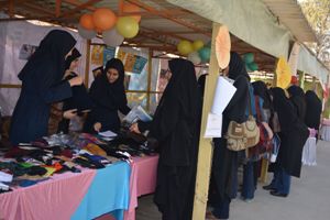 برپایی بازارچه خیریه با عنوان بوی عیدی در یزد