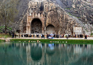 طاقبستان سنگ نگاره ای از دوران ساسانی
