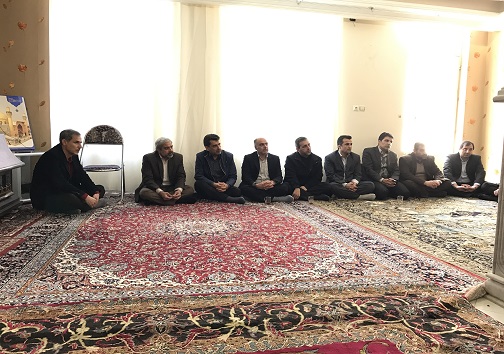 دیدار مدیرکل صداو سیما استان کرمانشاه باخانواده احمد عزیزی