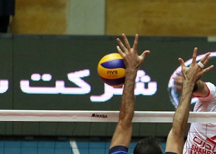 سكوهای خانه والیبال مساوی تقسیم می‌شود