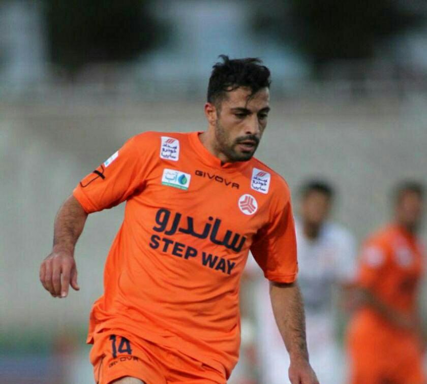 لطفى: از روى بى تجربگى به استقلال باختيم