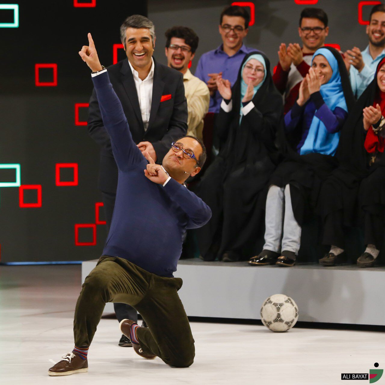 &laquo;پژمان&raquo; فوتبالیست و &laquo;پژمان&raquo; بازیگر؛ مهمان رامبد جوان/ قول &laquo;بازیگر بد سینما&raquo; به خندوانه&zwnj;ای&zwnj;ها