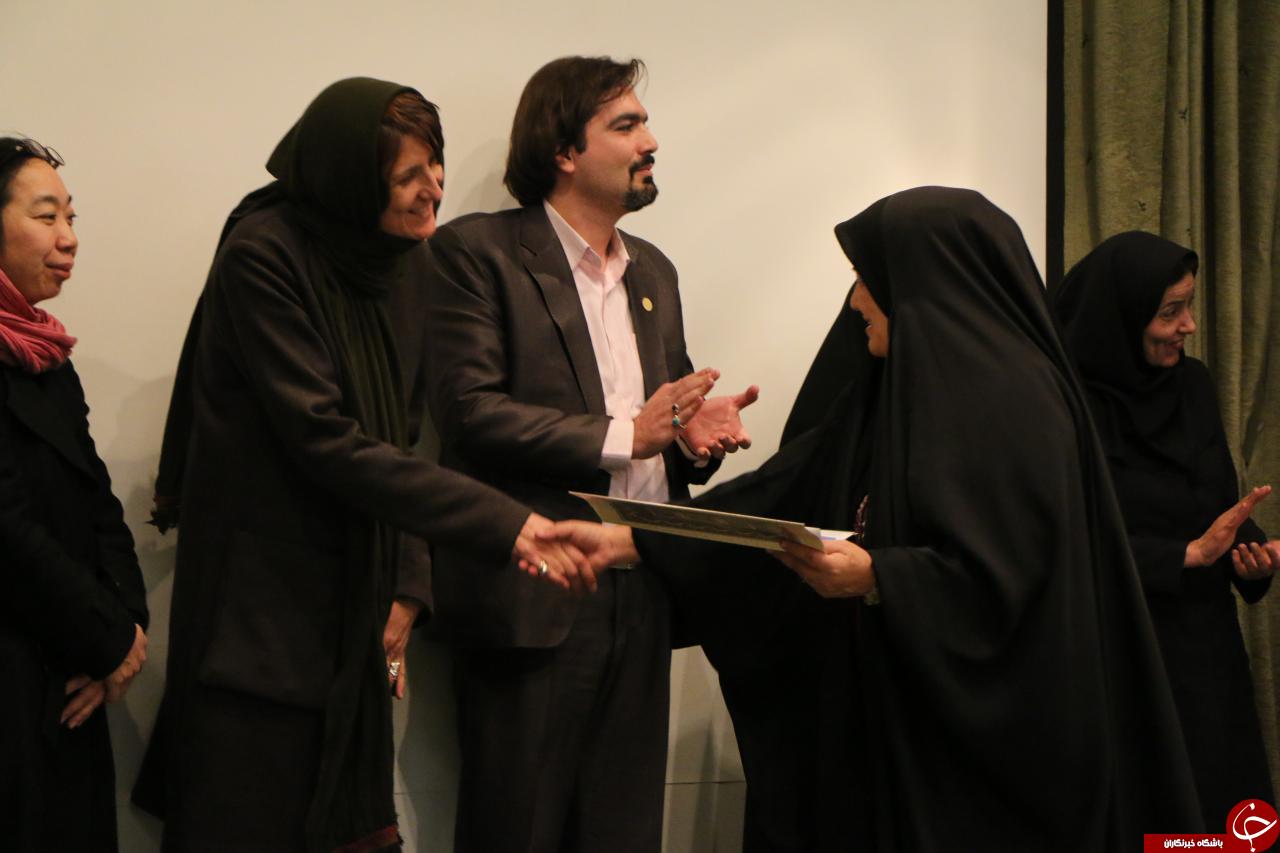 گزارش تصویری از اختتامیه طرح تقویت خانواده سالم و پیشگیری از خشونت های خانگی در جامعه پناهندگان افغان در ایران در دانشگاه مفید استان قم