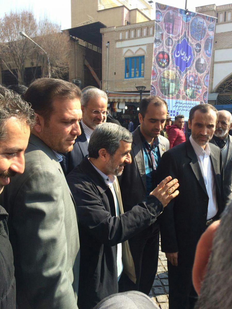 حضور احمدی&zwnj;نژاد در بازار تهران + تصاویر