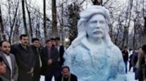 برگزاری جشنواره آدم برفی در آستانه اشرفیه