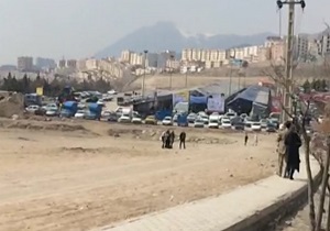 گلایه شهروندان از نبود پارکینگ در بازار بهاره! + فیلم