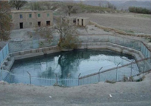 آبگرم طبیعی ایوب پیغمبر پذیرای مسافران آبگرم طبیعی ایوب پیغمبر پذیرای مسافران