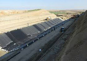 اجرای کانال بتنی بین مزارع خراسان شمالی