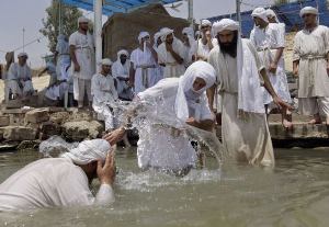 مذهبی زنده به آب