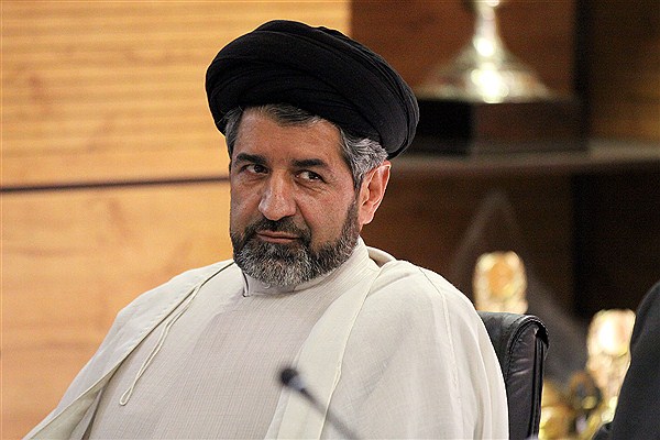 استعفای طه هاشمی معاون دانشگاه آزاد هنوز تایید نشده است