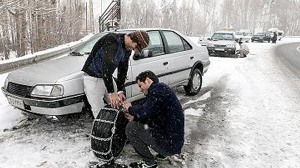 استفاده از زنجیر چرخ در برخی محورهای استان زنجان الزامیست