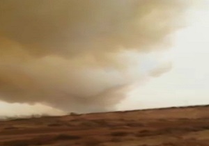 لحظه وقوع سهمگین طوفان در اهواز + فیلم