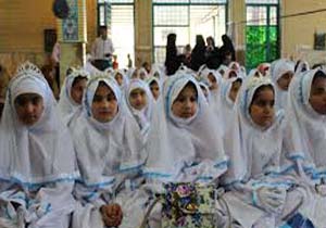 جشن تکلیف یکصد دانش آموز دختر در لنده