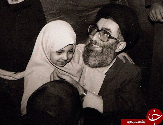 تصاویری دیده نشده از رهبر انقلاب و فرزندان شهدا