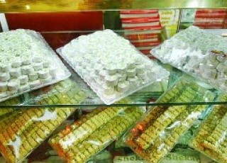 گز و شیرینی برای نوروز گران نمی‌شود