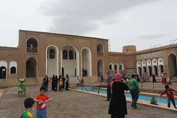 ورود بیش از هزار گردشگر خارجی به رفسنجان از ابتدای امسال تاکنون