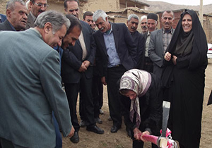 کلنگ زنی مدرسه خیری در روستای سرمور اردل