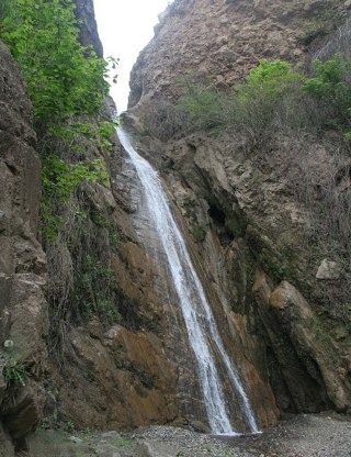 طارم،شهرستان چهارفصل و بهشت ناشناخته ی ایران با جاذبه های گردشگری و تاریخی+تصاویر