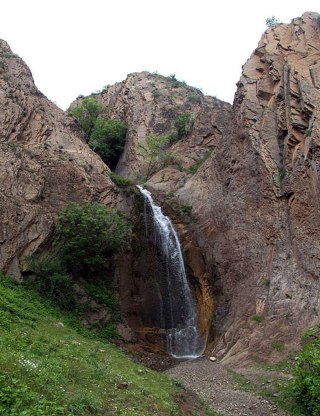 طارم،شهرستان چهارفصل و بهشت ناشناخته ی ایران با جاذبه های گردشگری و تاریخی+تصاویر