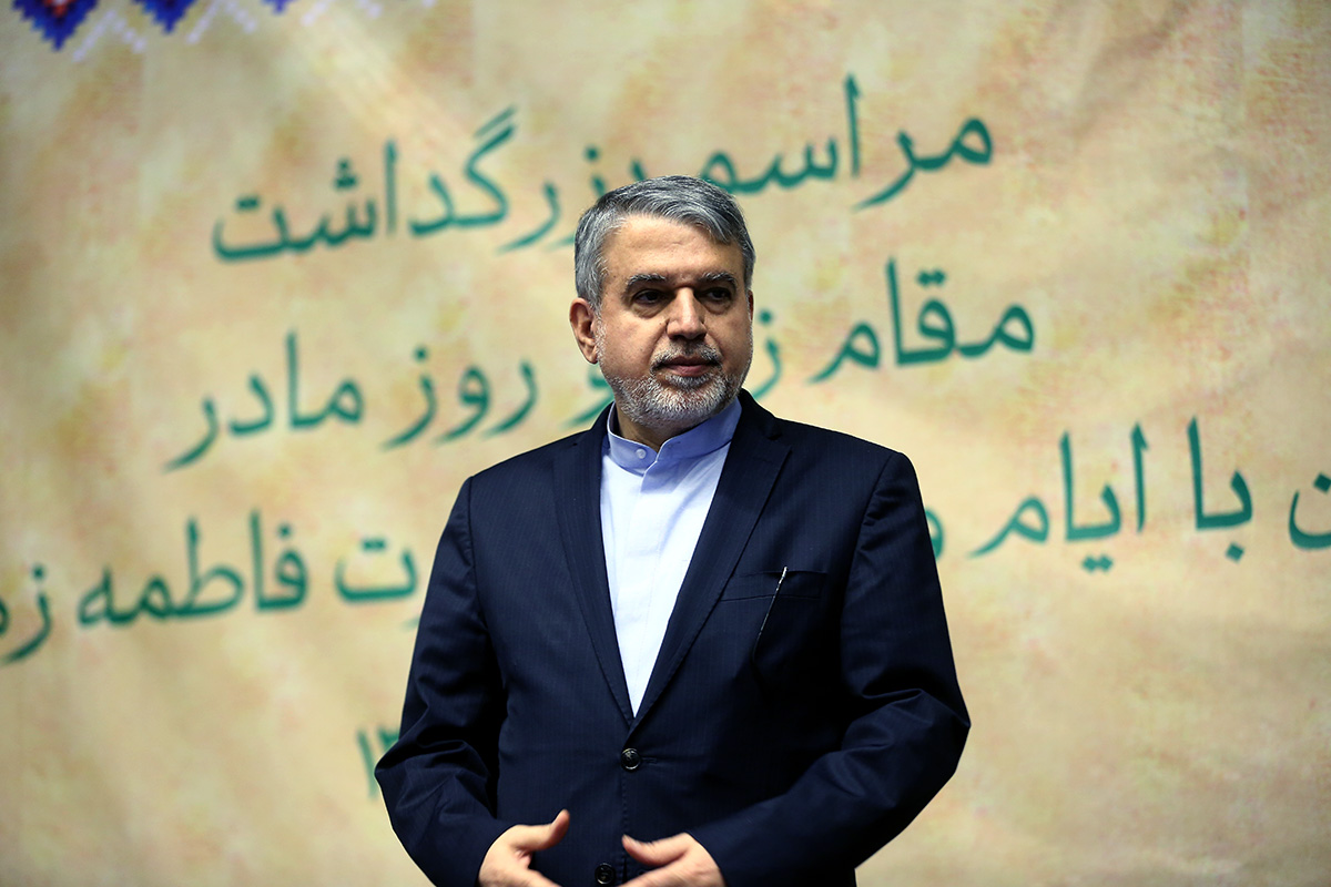 زنان ایرانی با داشتن تبار و تاریخ فرهنگی مغلوب فرهنگ غرب نمی‌شوند