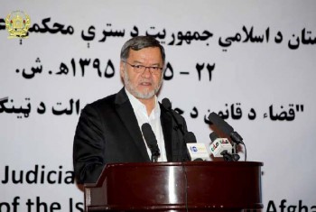 استاد دانش: فساد اداری به یک لکه ننگ برای افغانستان تبدیل شده است