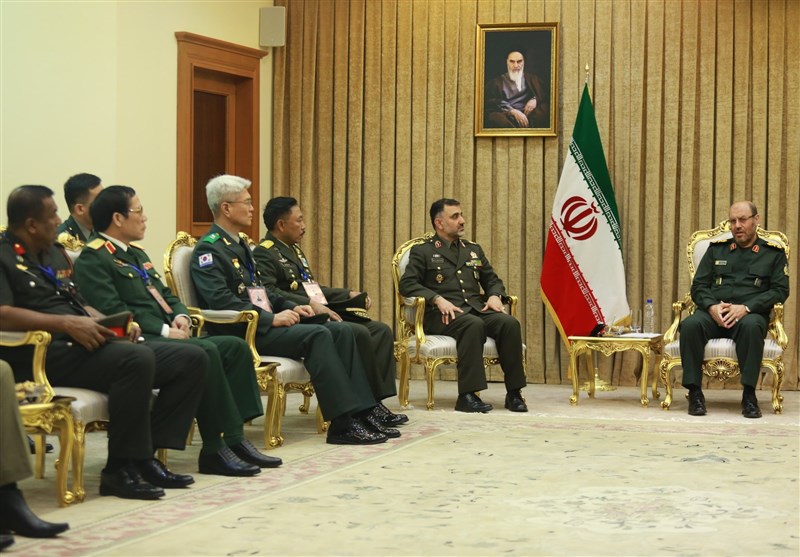 مسئولان کشورهای آسیایی عضو سیزم با وزیر دفاع دیدار کردند مسئولان کشورهای آسیایی عضو سیزم با وزیر دفاع دیدار کردند