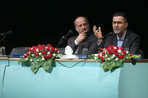 ایوبی: باید به سمت سینمای مردمی برویم/ حیدریان: او در مسیر مدیریت خون&zwnj;دل&zwnj;ها خورد