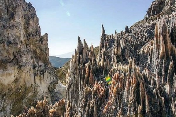 لزوم معرفی گنبد نمکی استان بوشهر به گردشگران