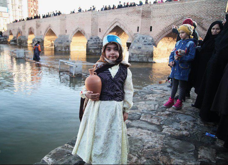آیین سنتی نواوستی یکی از آیین های کهن در اردبیل برگزار شد